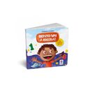 Super Massa Estrela Brincando na Escola com Livro