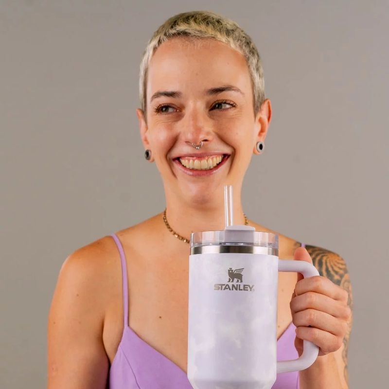 copo-termico-stanley-quencher-wisteria-tie-dye-887ml-4