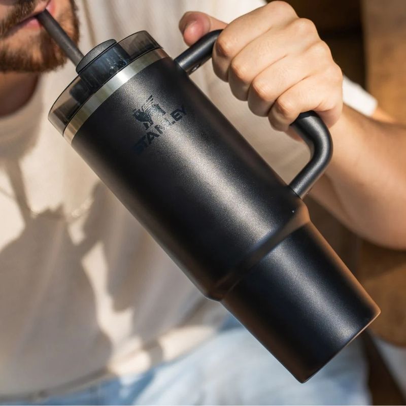 copo-termico-stanley-quencher-black-2-0-887ml-4