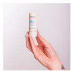 protetor-solar-facial-sunless-stick-com-base-clara-fps50-12g3