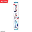 Escova de Dente Sensodyne Sensibilidade & Gengivas Macia