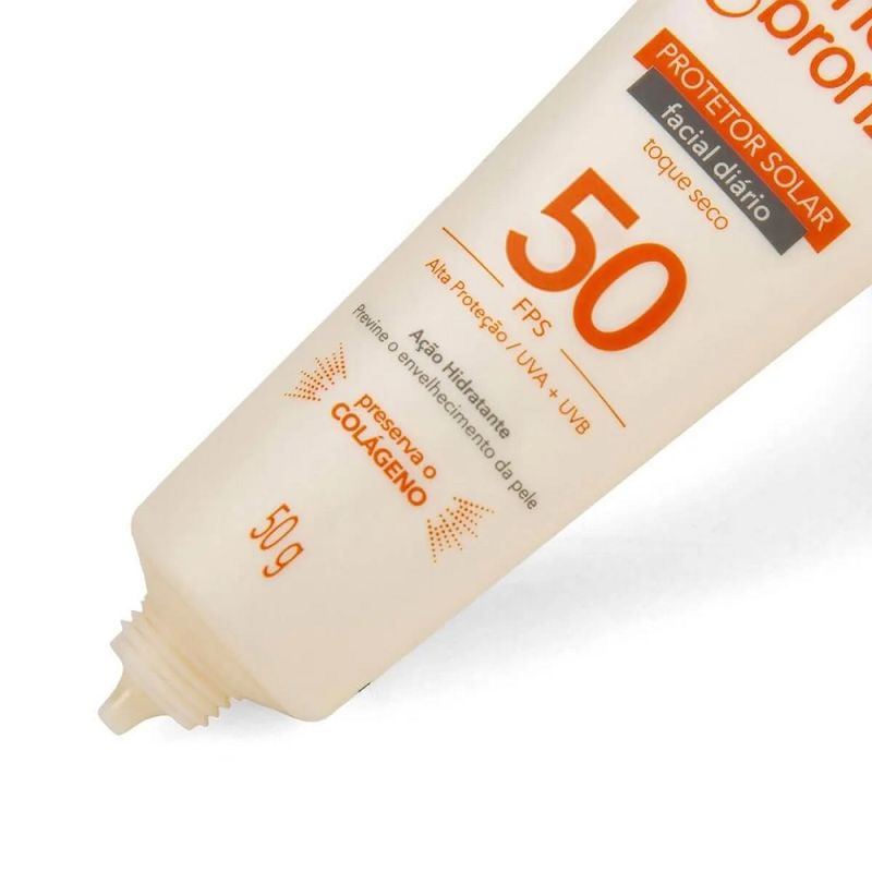 protetor-solar-cenoura-e-bronze-facial-fps50-50g-4