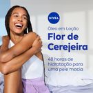 NIVEA Loção Hidratante Óleos Essenciais Flor de Cerejeira & Óleo de Jojoba 400ml