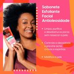 sabonete-esfoliante-facial-antioleosidade-negra-rosa-150g-4.jpg