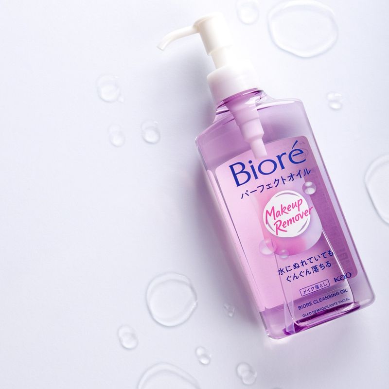 oleo-de-limpeza-demaquilante-biore-230ml-2.jpg