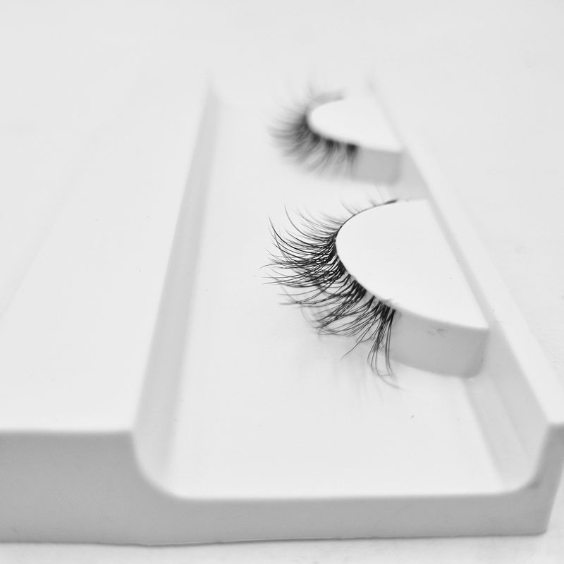 cilios-posticos-that-girl-invisible-lash-3d-4.jpg