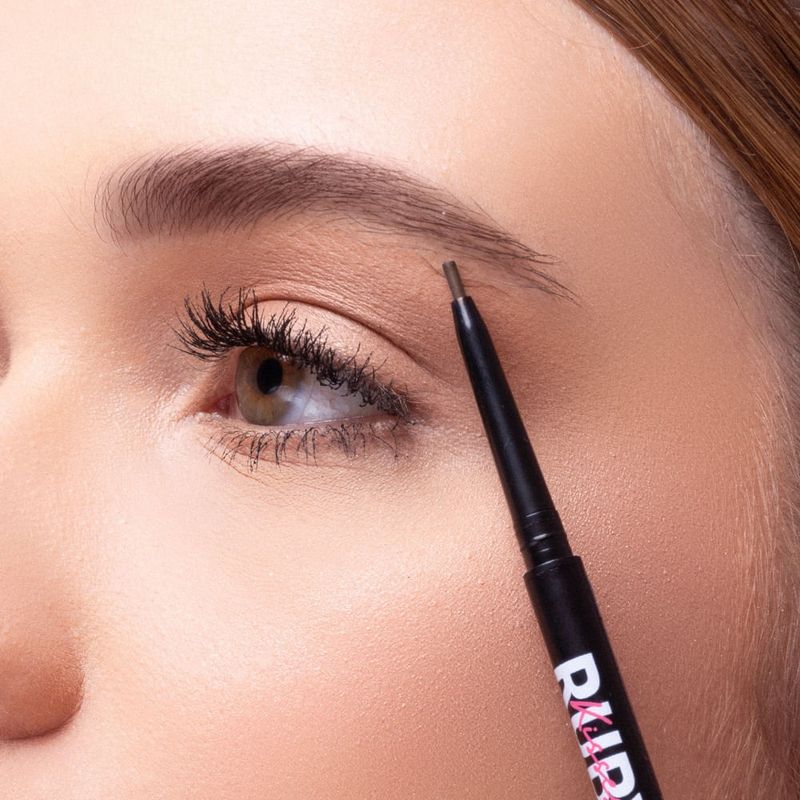 lapis-de-sobrancelha-medium-brown-go-brow-ultrafino-ruby-kisses-0-08g-3