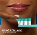 escova-dental-oral-b-sensitive-ultra-macia-3-unidades-5