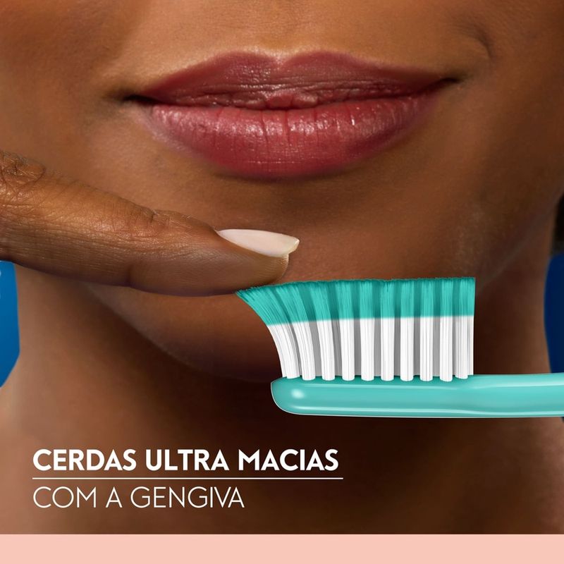 escova-dental-oral-b-sensitive-ultra-macia-3-unidades-5